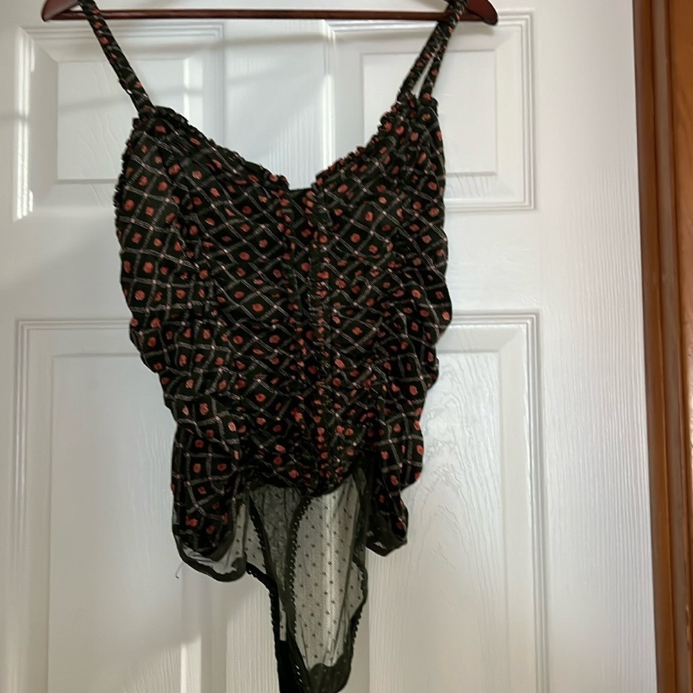 Free People intimitly floral bodysuit size medium